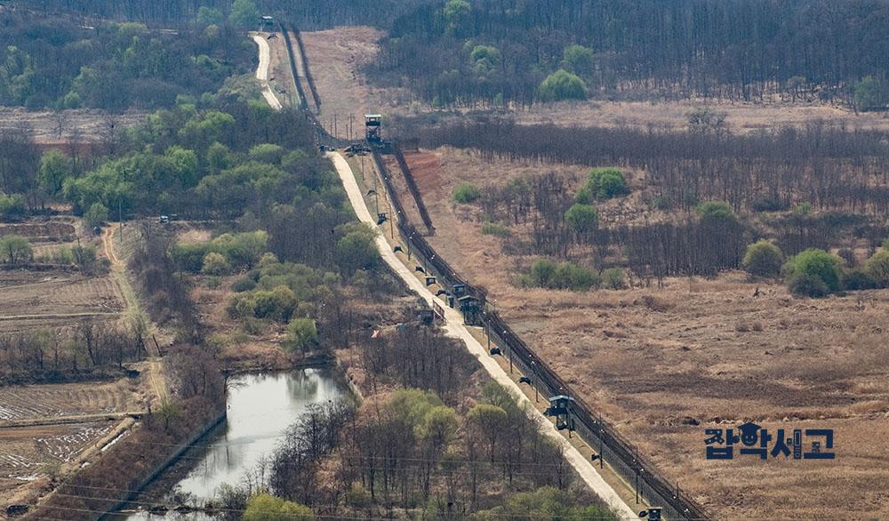 한국의 DMZ 분계선 모습